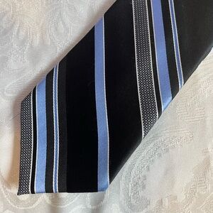 Joseph Abboud Silk Tie. Black/Blue